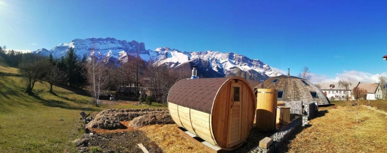 Au-Dela Des Nuages, Maison D'Hotes Insolite & Spa Aubessagne Екстер'єр фото