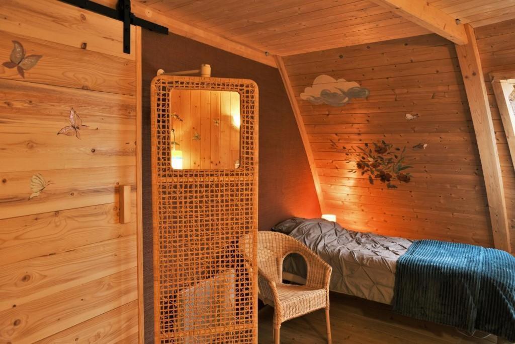 Au-Dela Des Nuages, Maison D'Hotes Insolite & Spa Aubessagne Екстер'єр фото