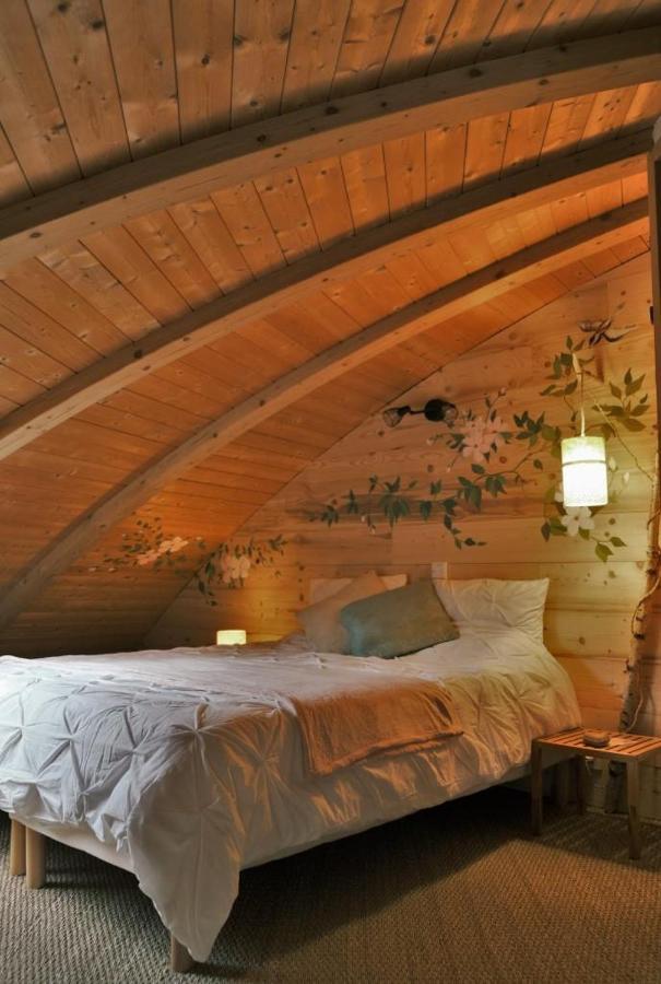 Au-Dela Des Nuages, Maison D'Hotes Insolite & Spa Aubessagne Екстер'єр фото